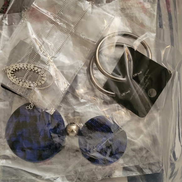 Paparazzi jewelry - Picture 3 of 4